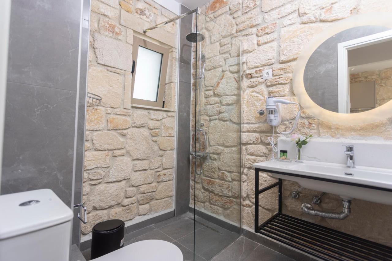 Anna Mare Luxury Apartments Áfitos Extérieur photo