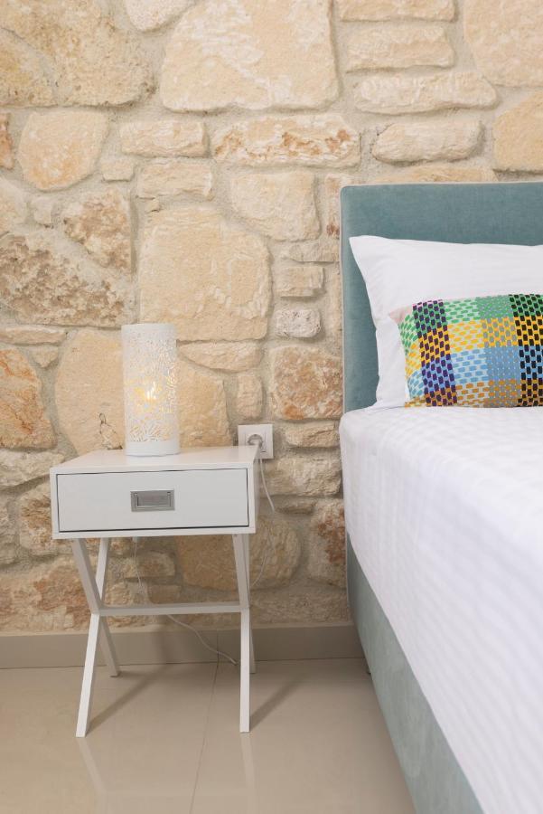 Anna Mare Luxury Apartments Áfitos Extérieur photo