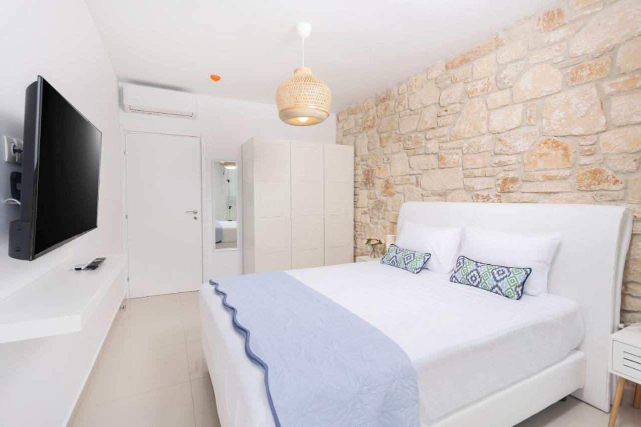 Anna Mare Luxury Apartments Áfitos Extérieur photo
