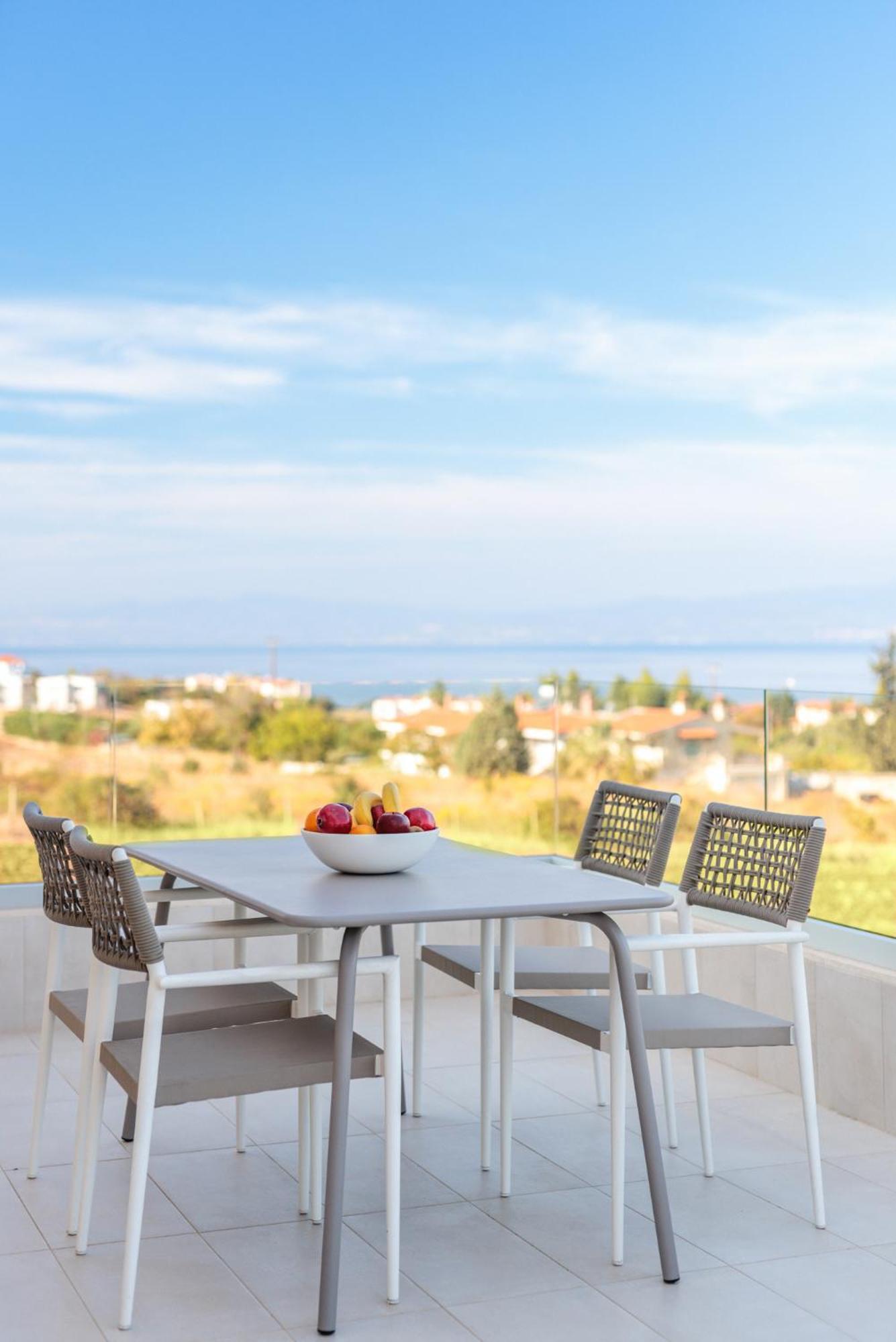 Anna Mare Luxury Apartments Áfitos Chambre photo
