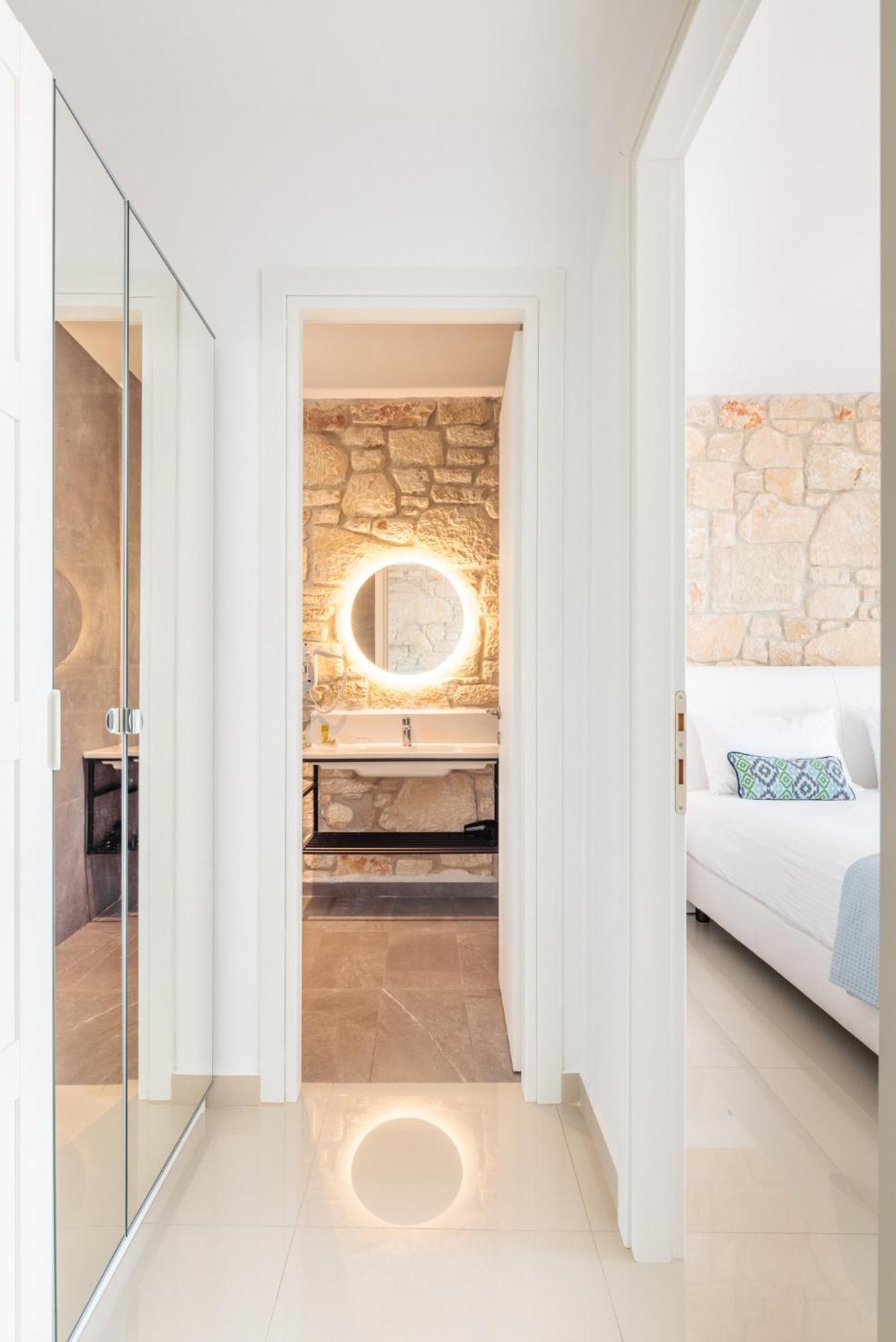 Anna Mare Luxury Apartments Áfitos Chambre photo